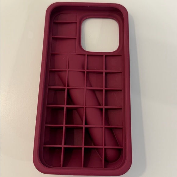 rhode iPhone 14 Pro Raspberry Jelly Lip Case - Picture 2 of 7